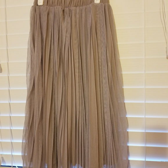 Long skirt - Picture 2 of 3